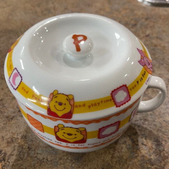 Other - Winnie the Pooh lidded dish with Handle